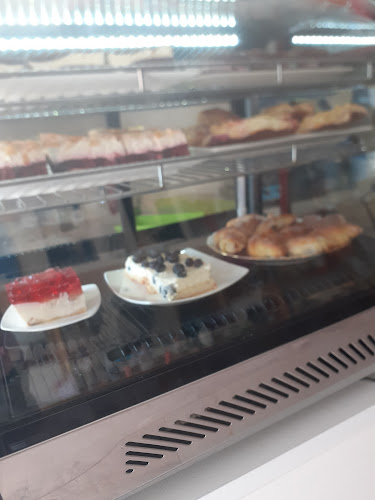 Przyjaźni 31, 72-010 Police