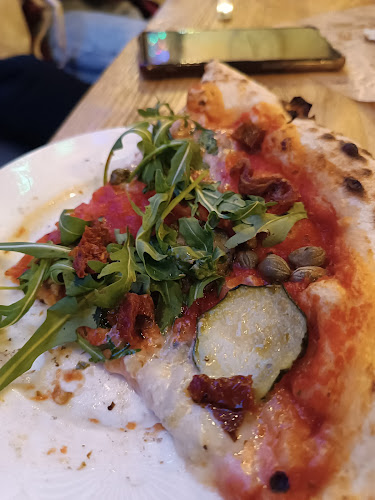 Kolorowy Piec Pizza Włoska - Gastronomia