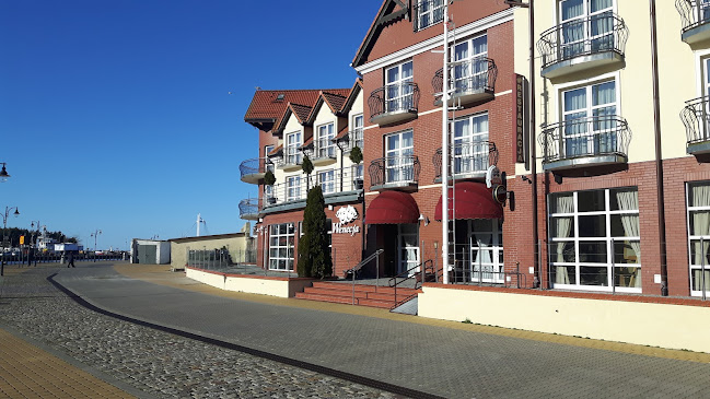 bulwar Portowy 6, 76-270 Ustka, Polska
