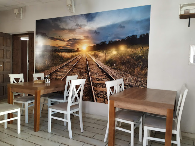 Restauracja i pokoje gościnne Kolejowa 18 - Gastronomia