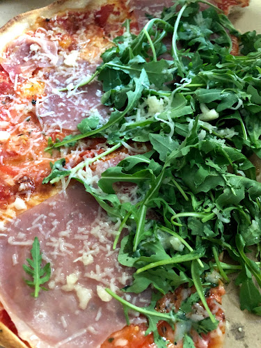 Al. 3 Maja 16/18A, 00-090 Warszawa