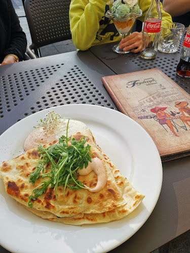 Kawiarnia Naleśnikarnia Fryderyk - Gastronomia