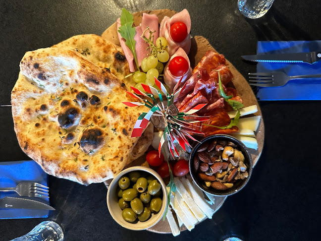 Głodna Małpa Pizza & Chill - Kielce