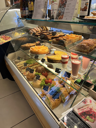 Piekarnia Cukiernia Pellowski - Gastronomia