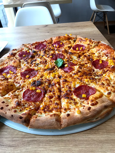 Opinii despre Restauracja Pizzeria Kawiarnia Deliszys în Zgorzelec - Gastronomia
