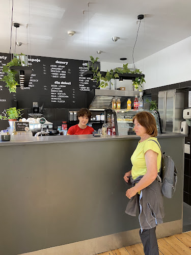 Reviews of Kawiarnia Marianna in Międzygórze - Gastronomia