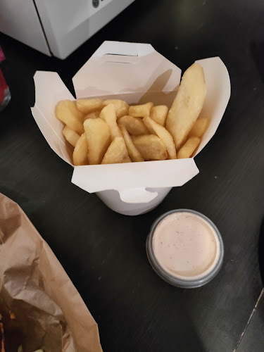 Opinii despre Warszawski Burger Bielany în Brwinów - Gastronomia