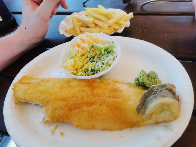 Opinii despre Tawerna Rybna Złota Podkowa în Ustka - Gastronomia