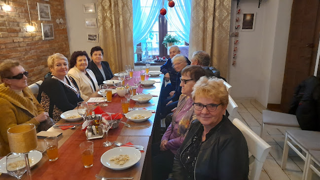 http://restauracja-kolejowa18.pl/