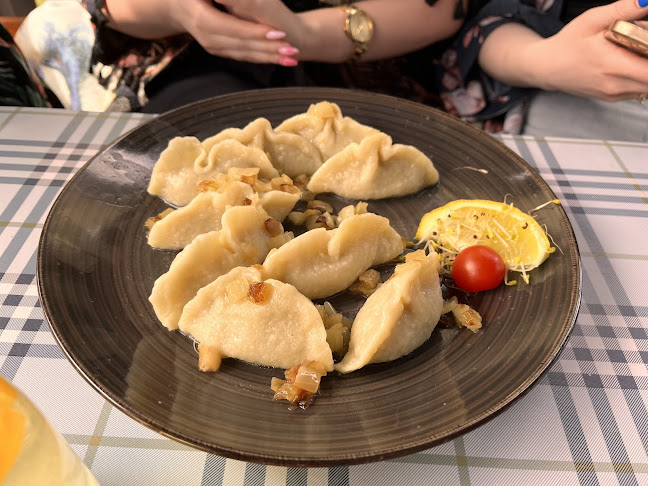 Opinii despre Zajazd i Gospodarstwo Agroturystyczne Głowaczówka - restauracja i noclegi în Ruda Sułowska - Gastronomia