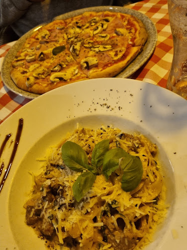 Trattoria Familia - Gastronomia