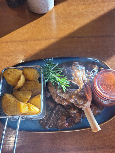 Generała Władysława Sikorskiego 20, 34-400 Nowy Targ