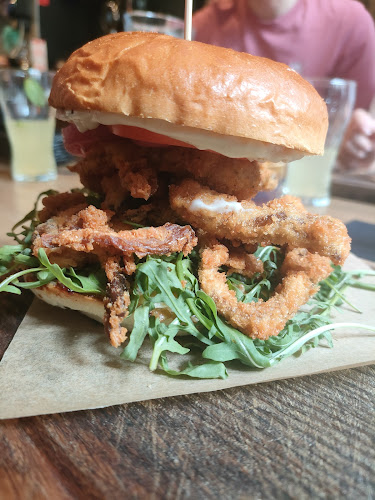 Mostowa 10/1, 87-100 Toruń