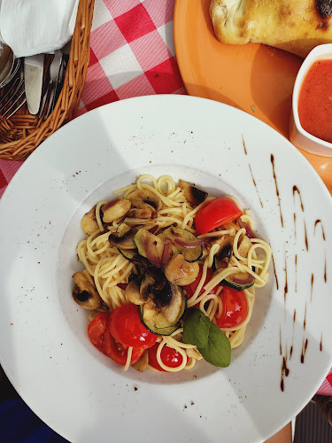 Trattoria Familia Phone number
