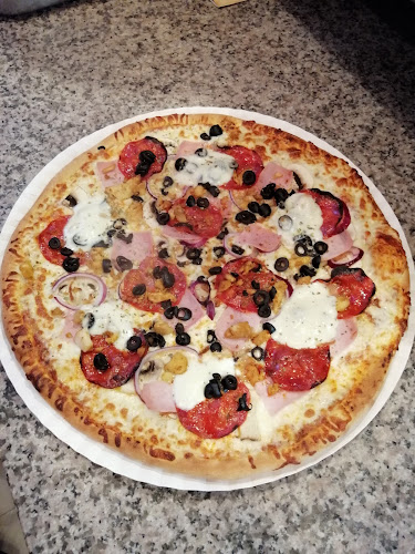 American Pizza & Burgers / Kurczak z rożna - Gastronomia