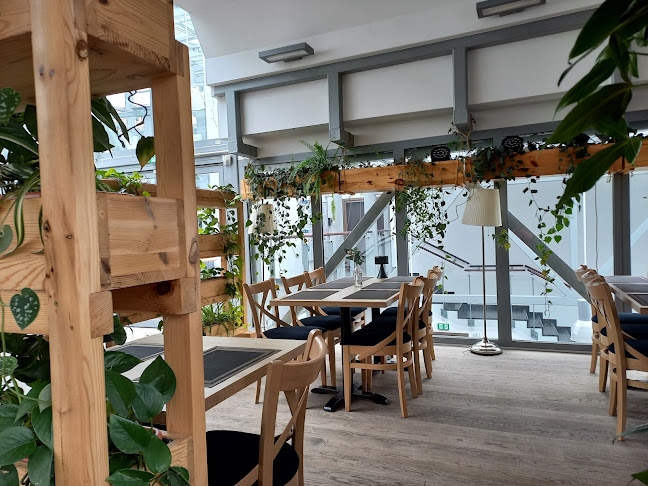 Cała Naprzód - Gastronomia