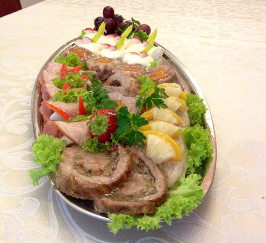 Restauracja Cela Pod Różą - Pierogarnia & Naleśnikarnia - Gastronomia