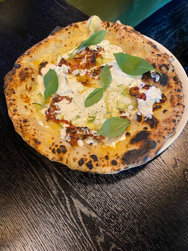 Furore Pizza Napoletana No 914 - Gastronomia
