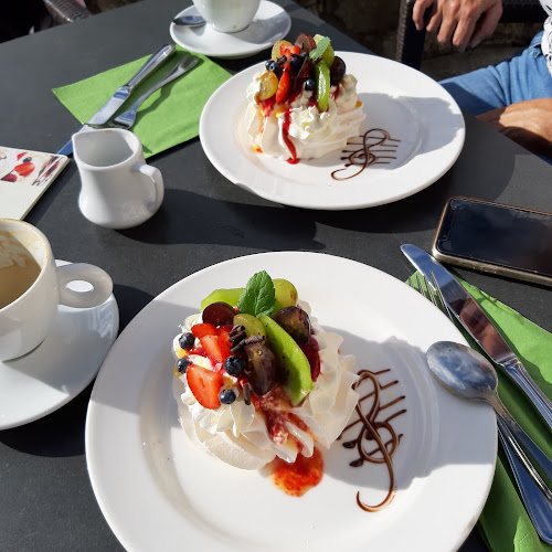 Comentarii opinii despre Cafe Helenka