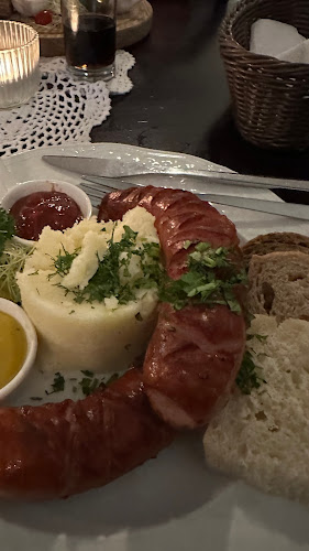 Wąski Dunaj 4/6/8, 00-256 Warszawa