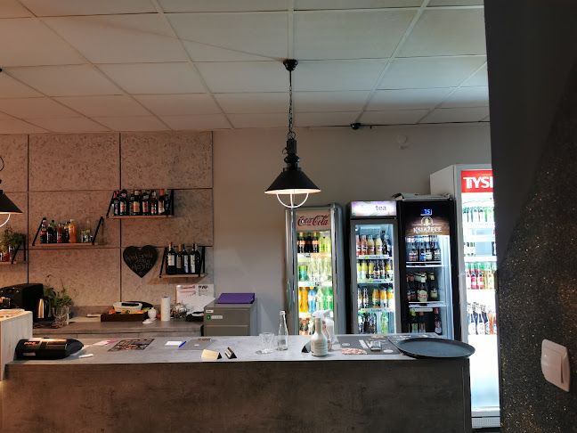 Pizza Z Klonowej - Gastronomia