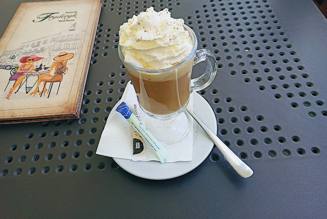 plac Piłsudskiego 9, 05-550 Piaseczno