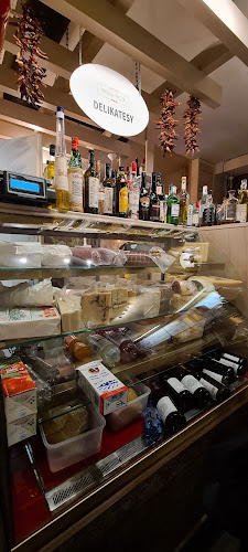 Trattoria Prima Pasta Phone number