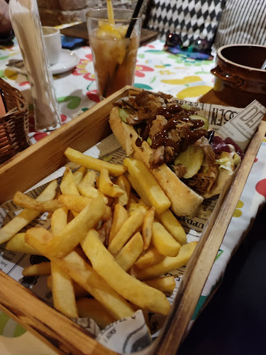 https://www.facebook.com/Piwniczna-Restauracja-Pub-386112425471648/