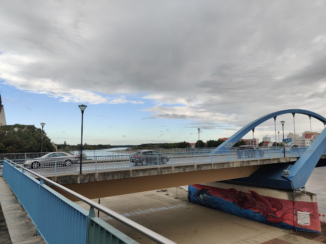 "Pączki prostu z mostu" (Berliner Pfannkuchen) - Gastronomia