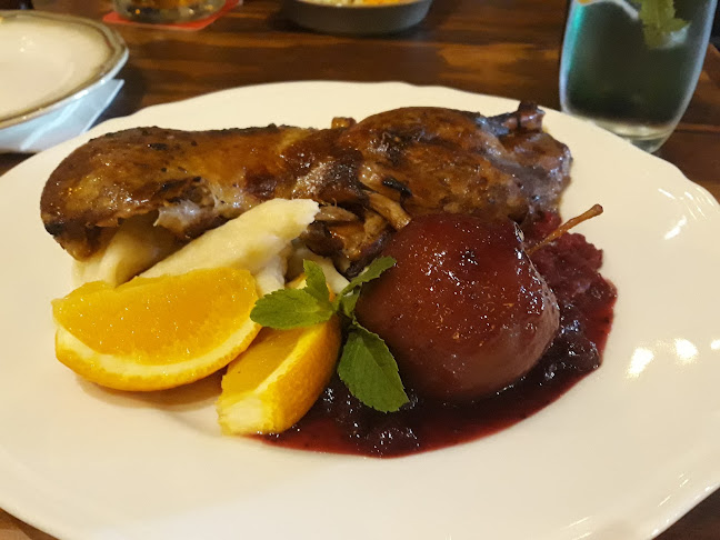 Restauracja Dwór Rozłogi - Zielonka