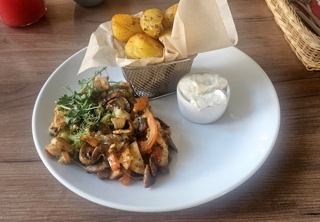 Restauracja i pokoje gościnne Kolejowa 18
