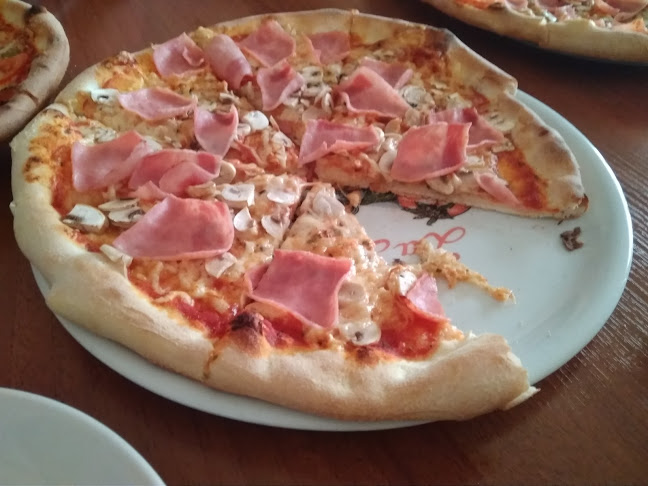 Pizzeria 'Bella Pizza' - Gastronomia