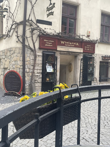 Winiarnia Est! Est!! Est!!! - Gastronomia