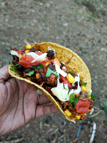 Opinii despre El Camino Arizona and Mexican bbq bar în Józefów - Gastronomia