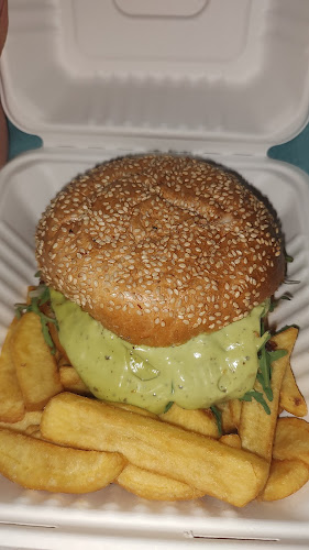 Comments and reviews of West Burger