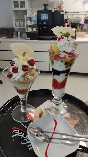 Lodziarnie & kawiarnie Bątkiewicz - Gastronomia