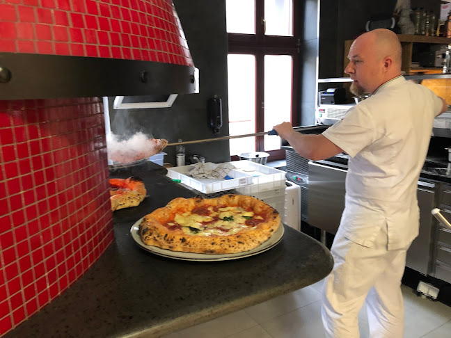 Opinii despre Forni Rossi Napule Pizza în Poznań - Gastronomia