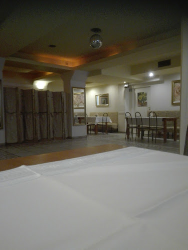 Restauracja DOMEK Phone number