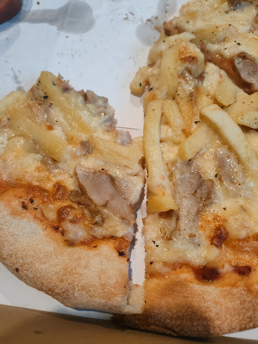 Karrramba Pizzeria Dobrcz - Gastronomia