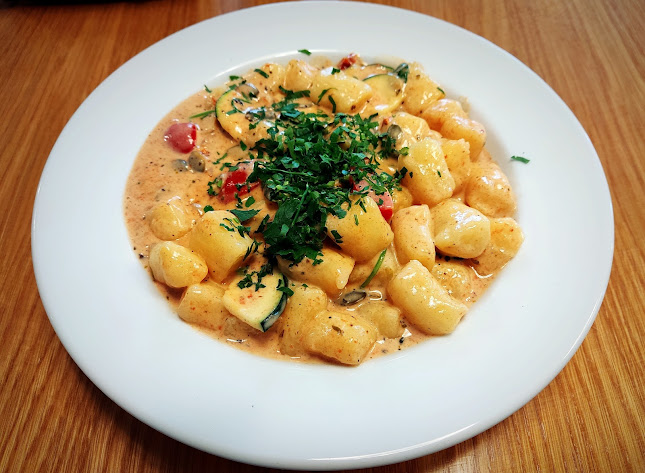 Opinii despre Gluten Appetit - pierogi, pyzy, kopytka în Wrocław - Gastronomia