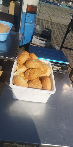 Autobus Grill giełda Sandomierz Open Times