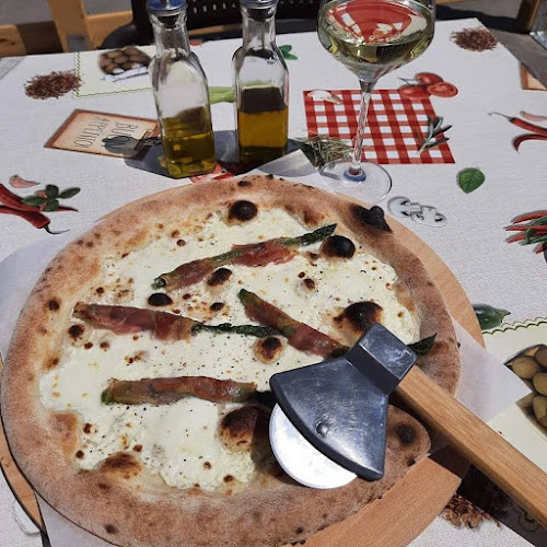 Restauracja Che Fico Ostrowiec Świętokrzyski - włoska pizza, kuchnia włoska - Gastronomia