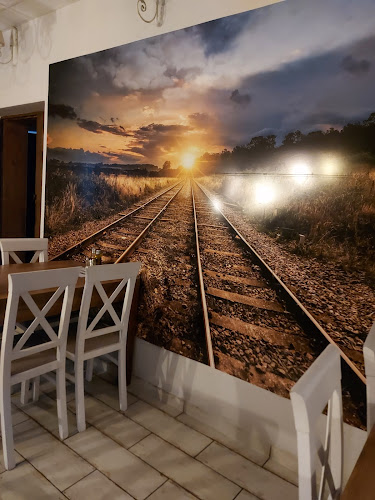 Restauracja i pokoje gościnne Kolejowa 18 - Gastronomia
