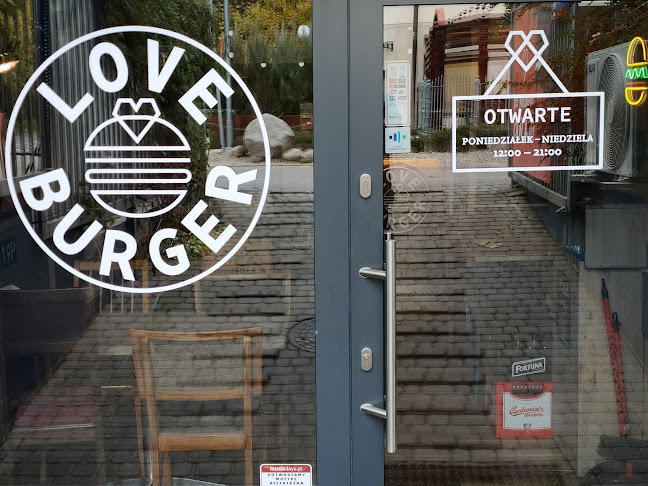 Comentarii opinii despre Love Burger