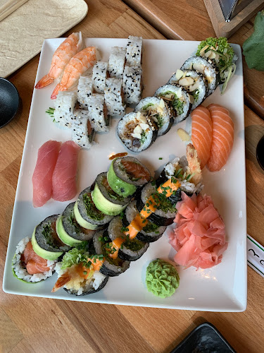 Opinii despre NAMA sushi bar & lounge în Ursynów - Gastronomia