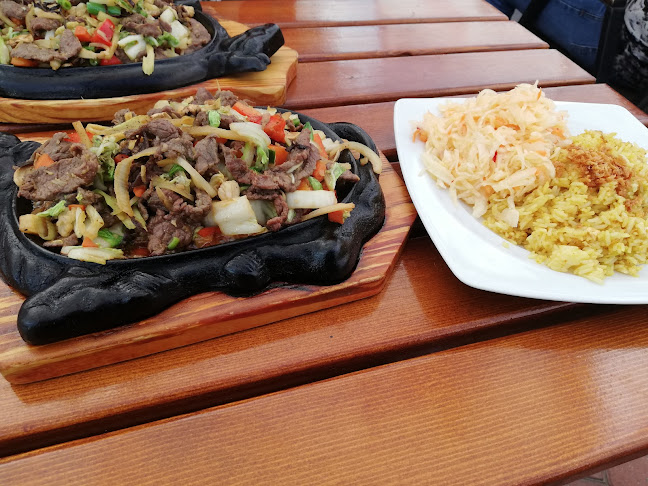 Czerwony Smok - Gastronomia