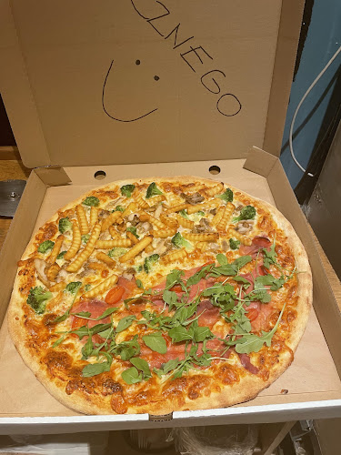 Karrramba Pizzeria Dobrcz - Gastronomia