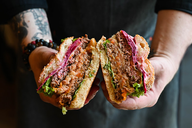 ul, Konstytucji 3 Maja 2/I piętro, 05-250 Radzymin