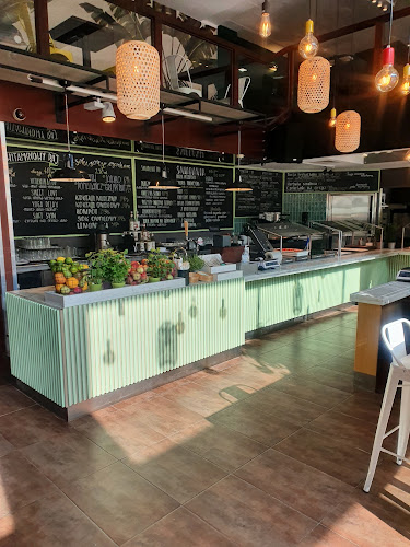 http://www.cynamonbar.pl/