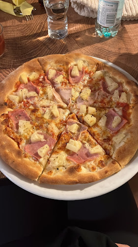 Pizzeria Aga - Gastronomia